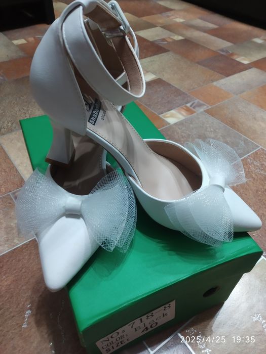 Туфли белые 34 размер