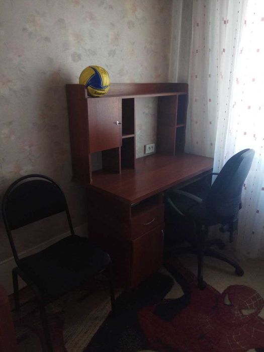 Продаётся квартира  . Массив Башлык 4. Трёх комнатная.  Шестой этаж
