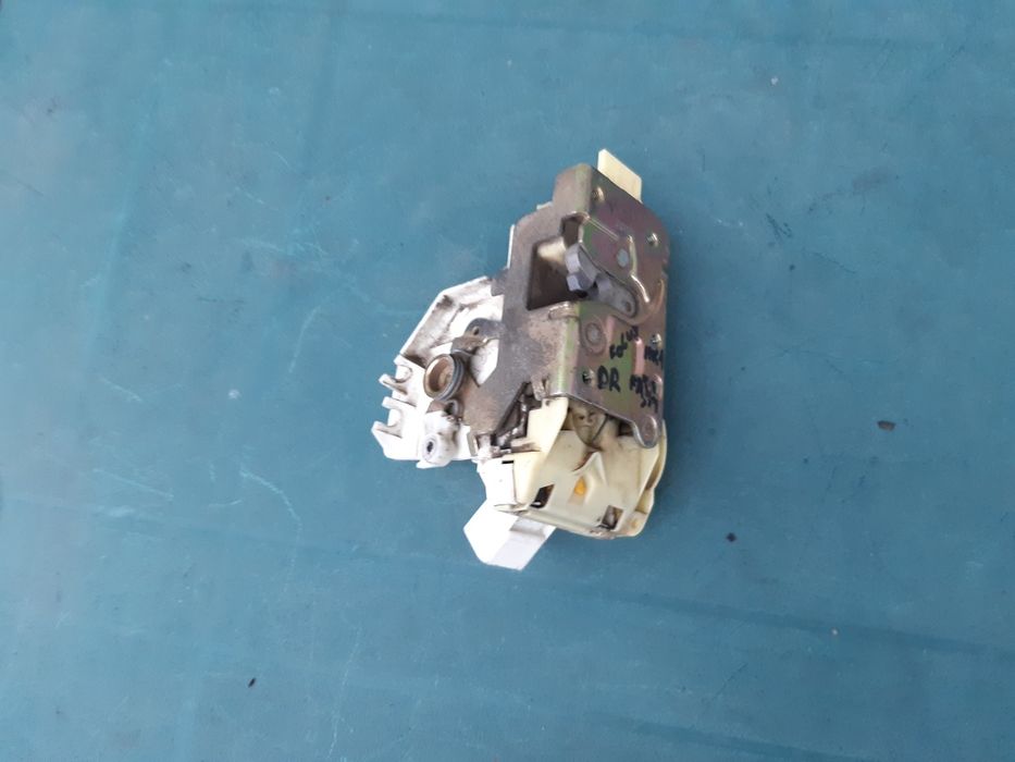 Broasca iala Încuietoare Usa Dreapta Față Ford Focus 1 Mk1