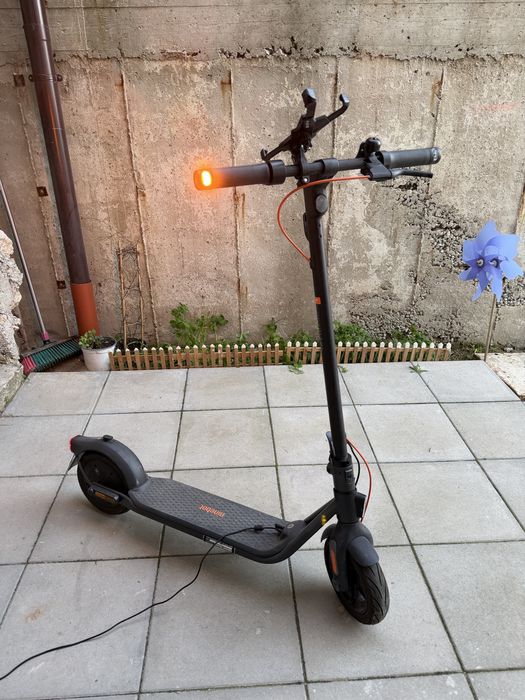 Електрическа тротинетка Ninebot F2 Plus - 170км с документи