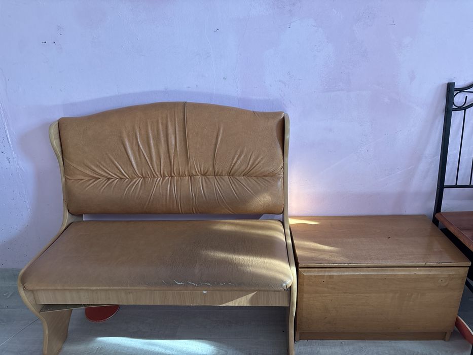 Сидушка и обувной шкаф