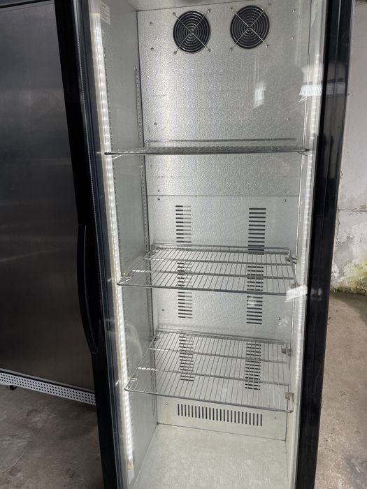 Хладилна витрина за напитки Англия