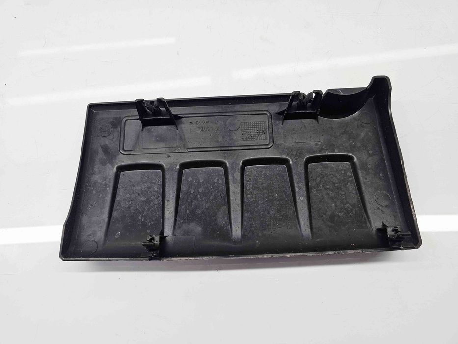 Capac motor Opel Corsa D [Fabr 2006-2013] 55561431 1.2 Benz A12XER 63K