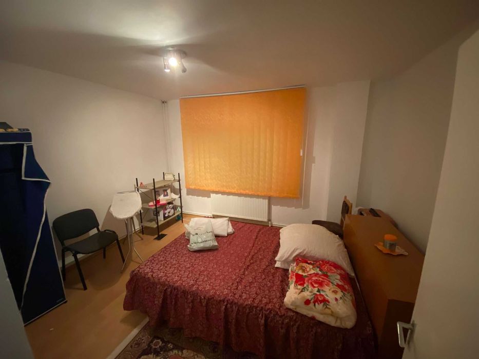 Închiriere 3 camere decomandat, centrala., George Enescu / Sineasca