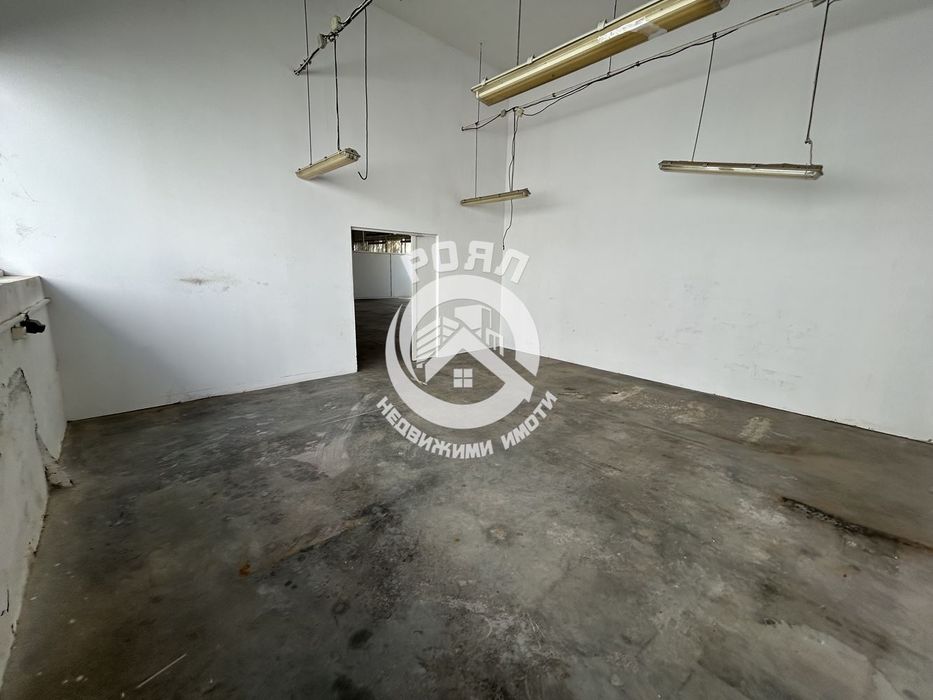 Дава се под наем Склад в Раковски - 375 кв.м за 1570.8 € - Снимка #9