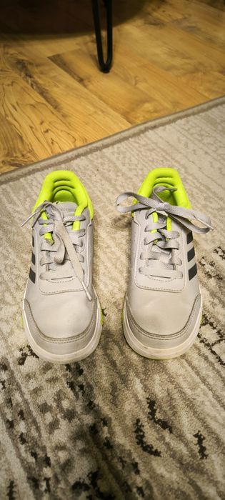 Pantofi Adidas mar. 33