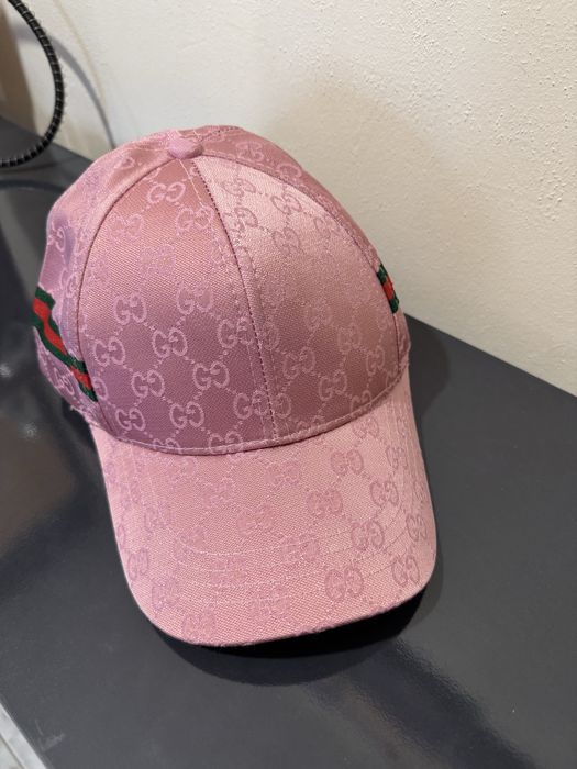 Чисто нова шапка