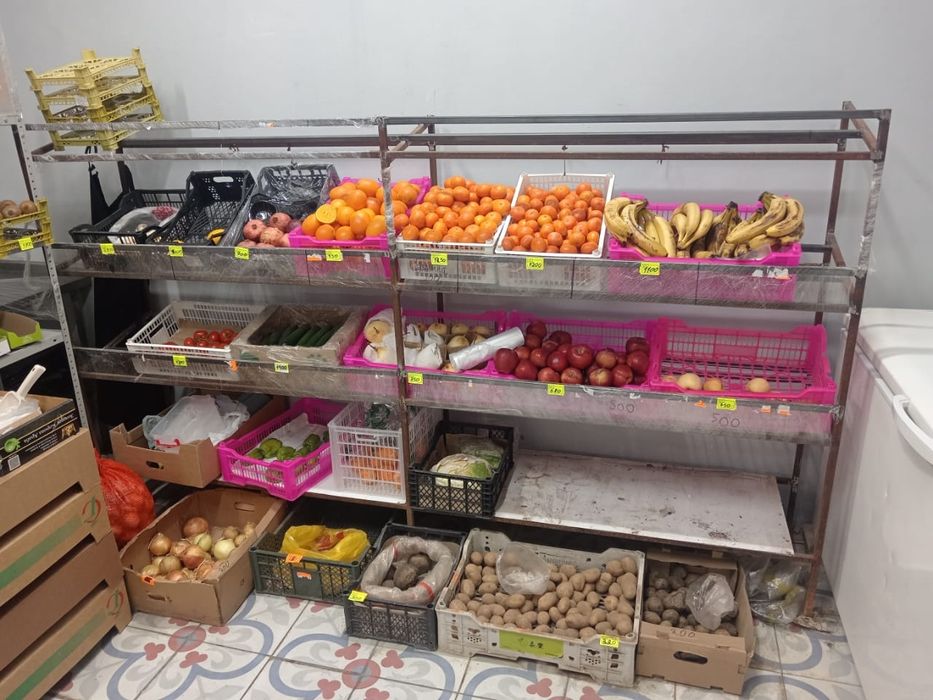 Витрина для овощи фрукты