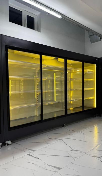 Витринный Холодильник