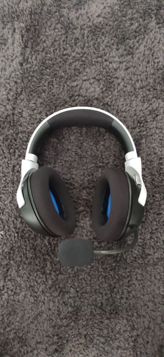 Продавам слушалки Razer kaira x