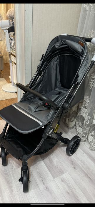 Коляска прогулочная