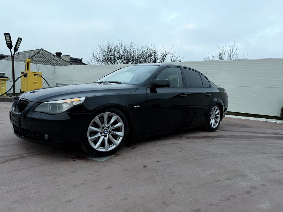 BMW 525i benzina cash sau variante