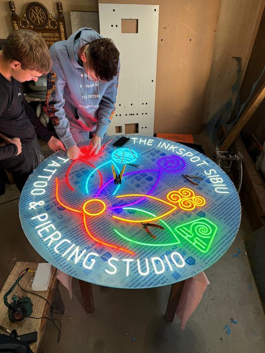 Semne led personalizate la comanda Reclama luminoasa Neon Sign