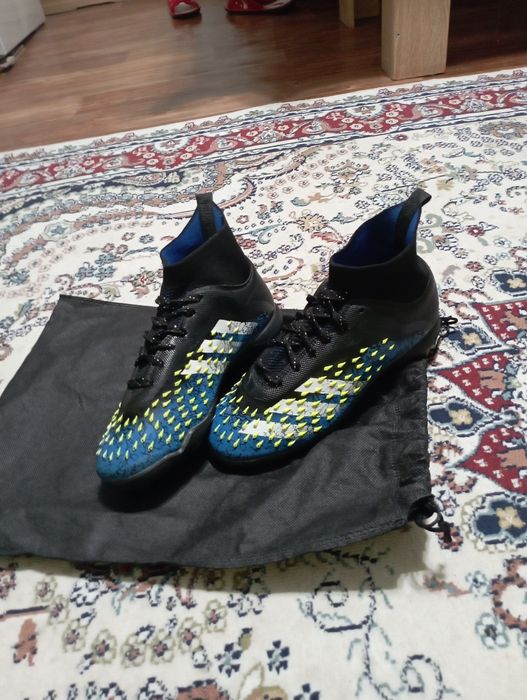 Адидас сараконошка предатыр