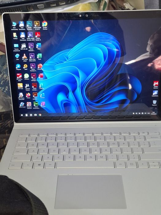 Продаю Ноутбук от известного бренда Microsoft surface