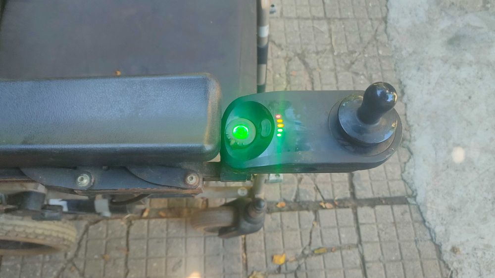 Инвалидна акумолаторна количка Vermeiren ЕКСПРЕС 2000