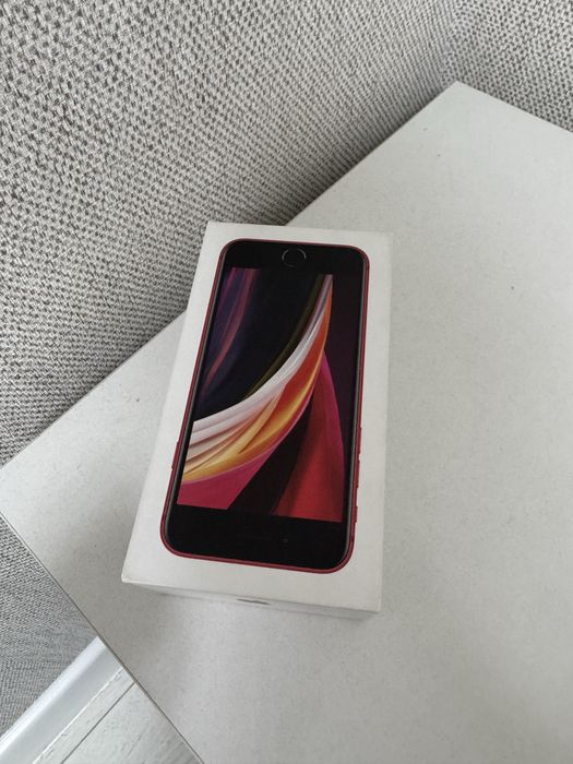 Продам срочно iphone SE 2020