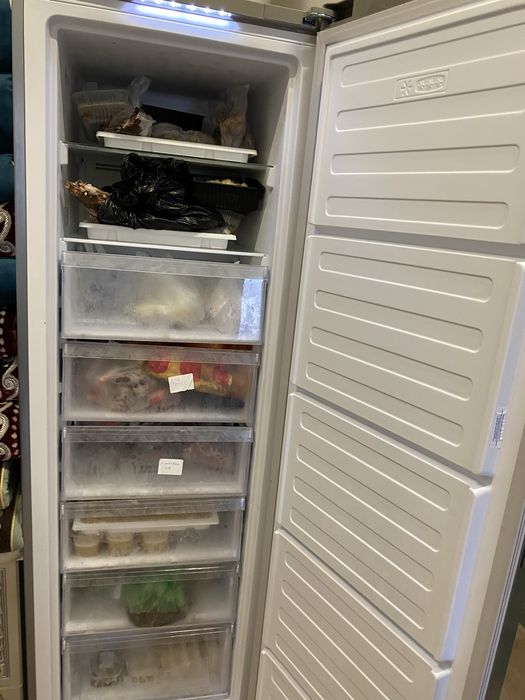 Продам морозильник / морозильный шкаф