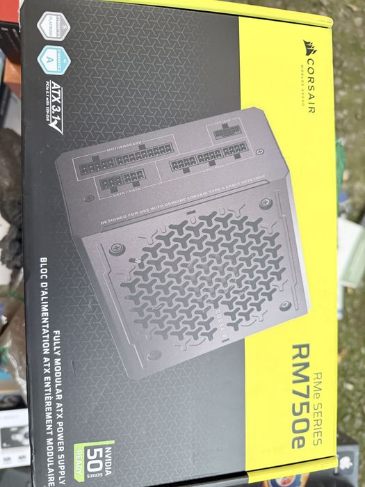 Corsair RM750e 2025 750W sursa Pc