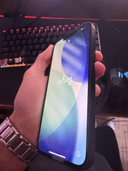 Продам Айфон 13 256ГБ 100АКБ