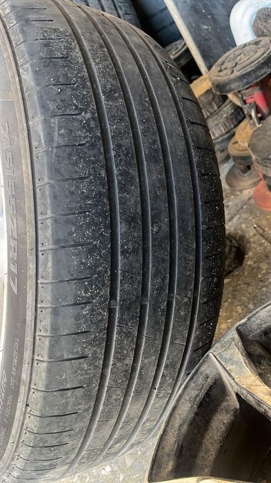 Резина 215/55/R17
