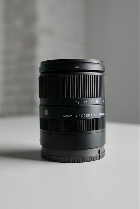 Объектив Sigma 18-50mm, f2.8
