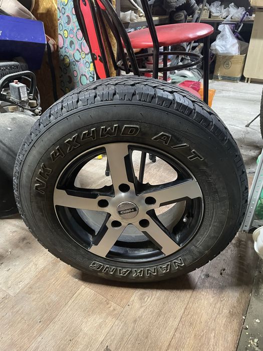 Продам резину без дисков