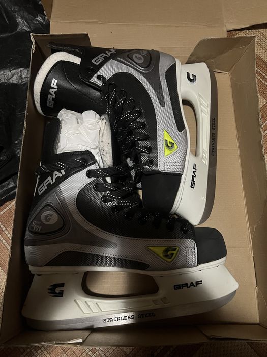 Продам коньки для хоккея