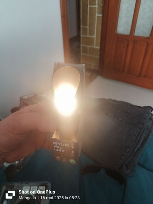 Lampi cu acumulator reincarcabile si senzor de miscare