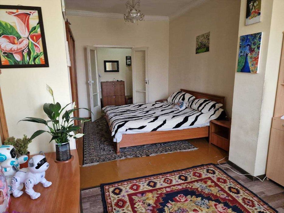 ул Бобура  2/3/5  (ТЦ NEXT)   с видом на  SEUL MOON