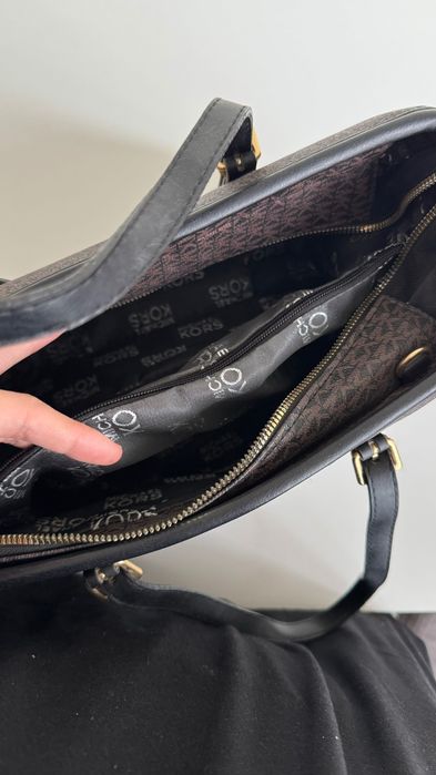 Женская сумка в коричневом цвете