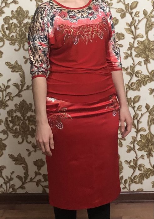 Юбка с кофтой и к нему шарф