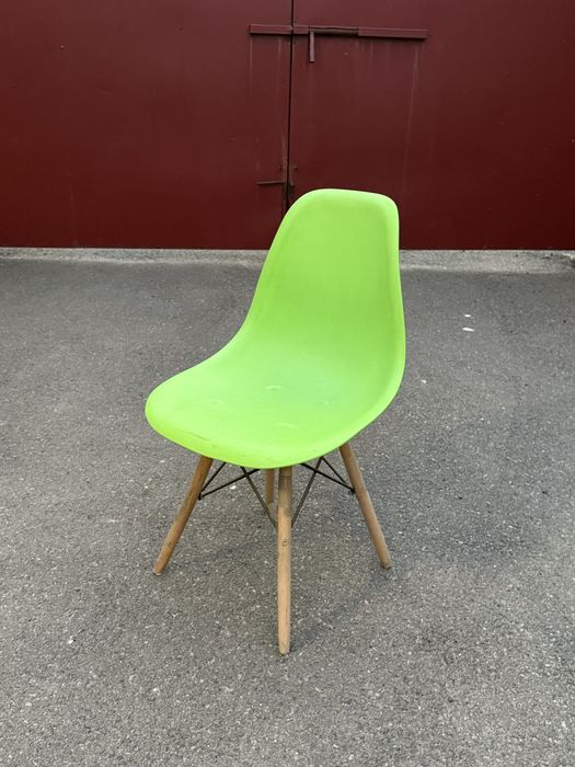 Пластиковые стульчики