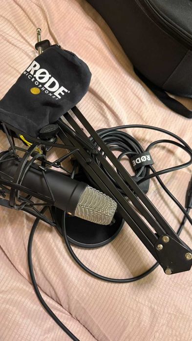 Микрофон Rode NT1