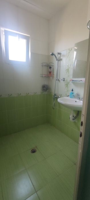 Продавам тристаен апартамент