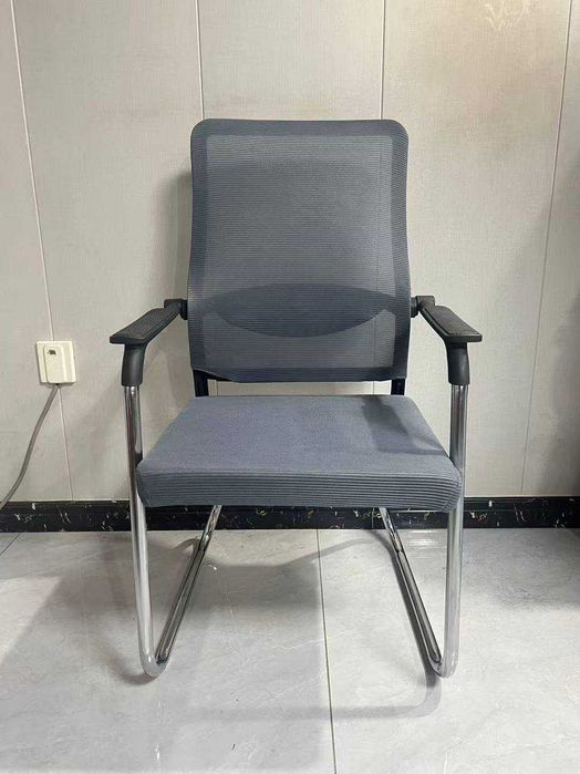 Стул для конференц залов и учебных центров