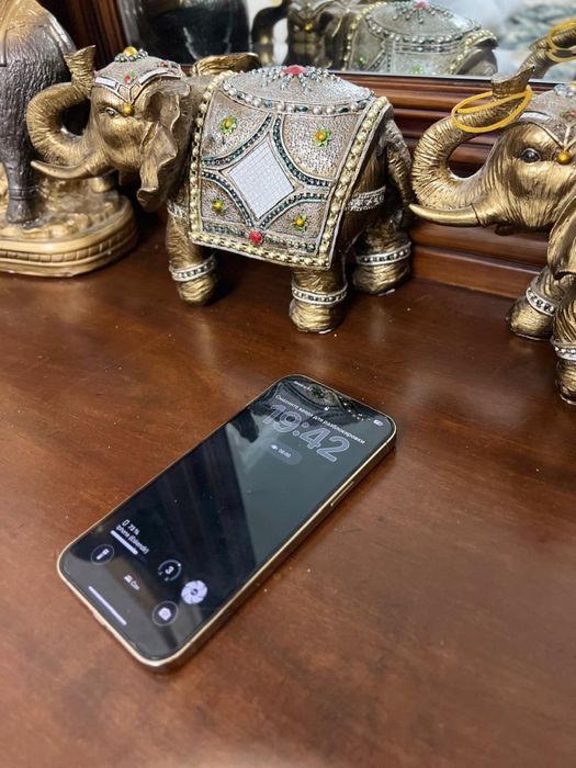 Продам айфон 13 про макс