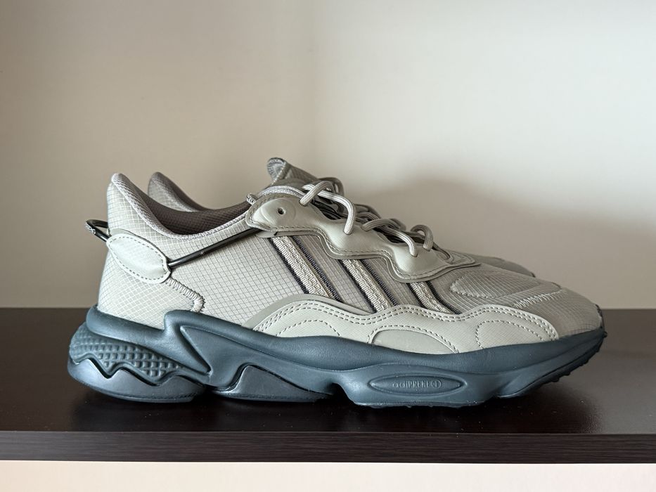 Adidas OZWEEGO  44номер 28см Стелка нови с кутия