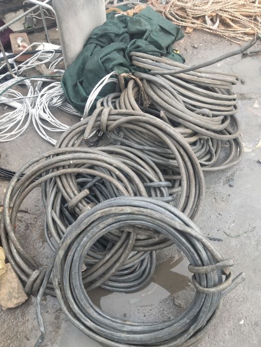 Metallolom Metalom Metallom olamiz