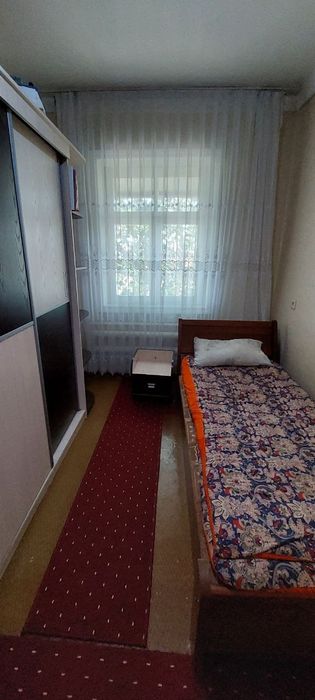 4 xonali Kvartira sotiladi