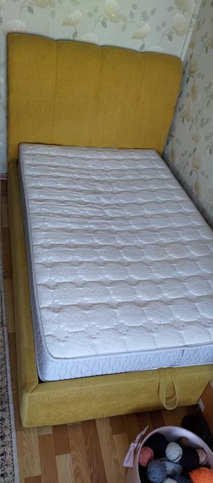 Кровать для спальни