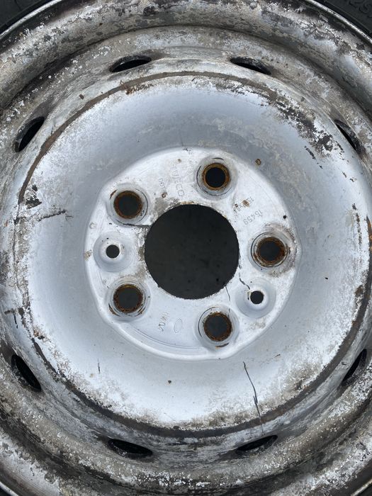 Гуми с джанти за ивеко 5х118 15 цола