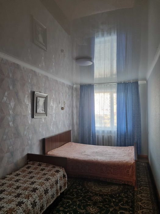 Сдам  2 комн квартиру в центре