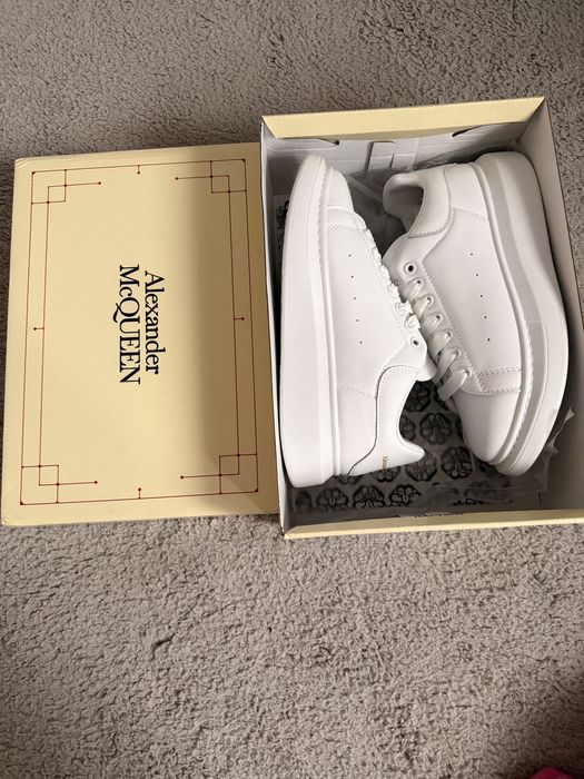 Alexander Mcqueen