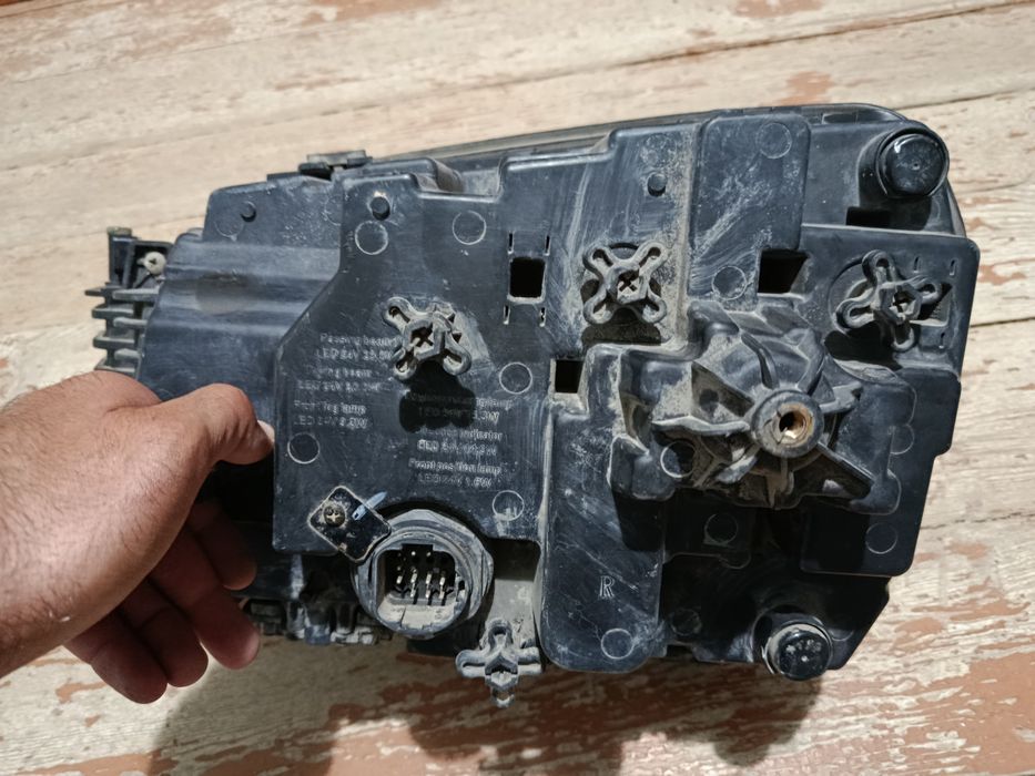 Фара SHACMAN X3000 РЕСТАЙЛИНГ LED.
Для моделей: M3000 X3000 M3000S X50