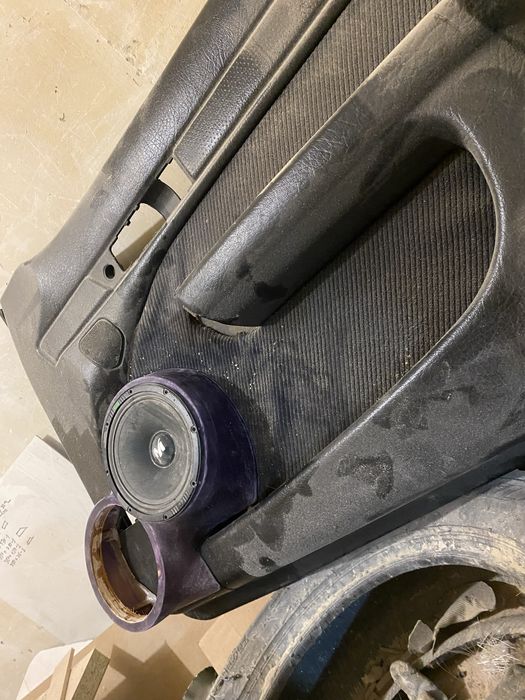 Продам новые подиумы ауди 100с4