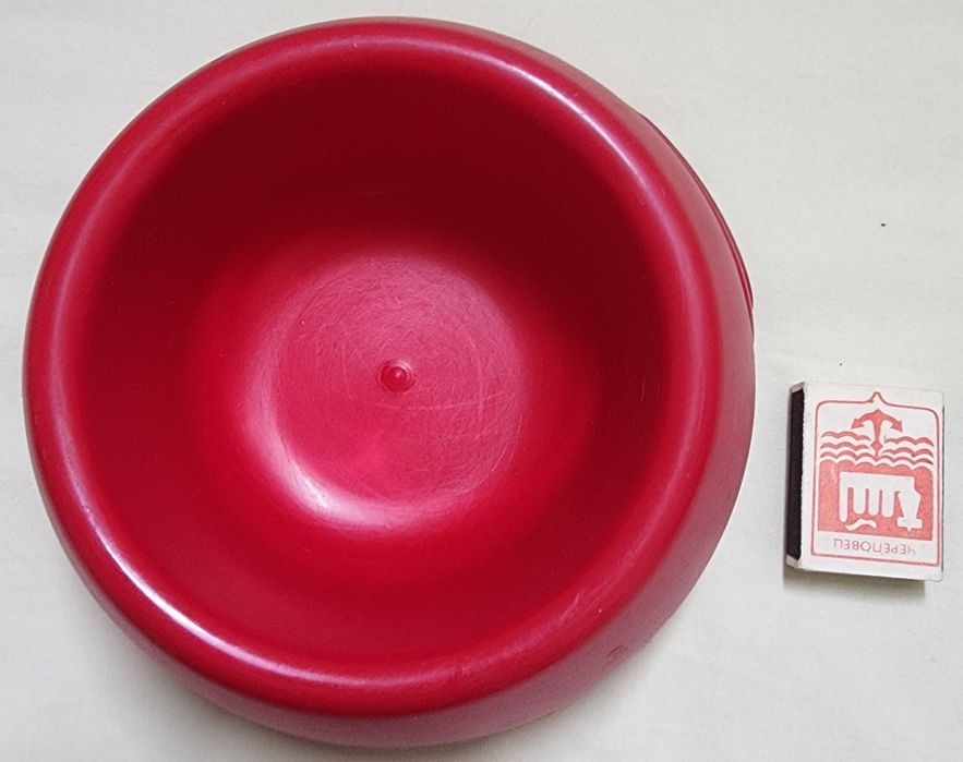 Пластмассовые миски для кошек или собак по 10000 сум