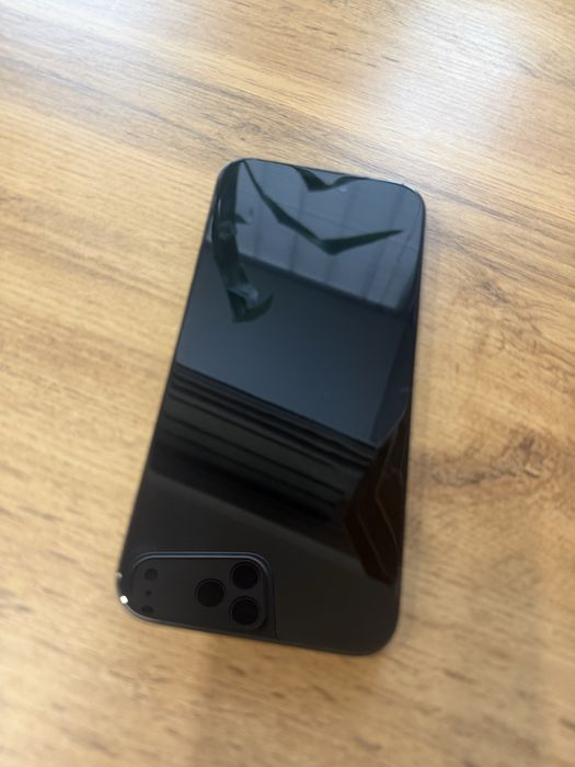 Продаю iphone 15 pro max 256 гб