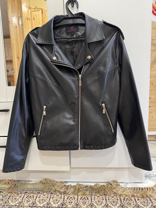 Продам кожаную куртку