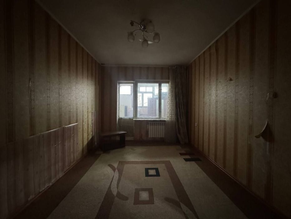 Продаётся квартира Мирабадский р-н Куйлюк массив 4 2/1/4